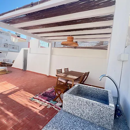 펜션 Casa Tropical - Maison Typique Dans Le Centre Historique D'olhao 오양